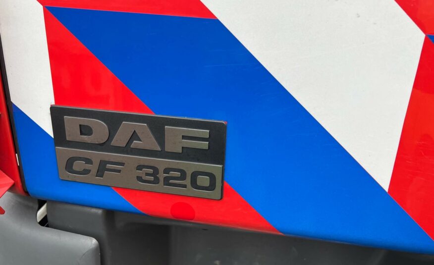 DAF 75 CF 320, 4×4, hákový nosič kontajnerov,  úprava Ziegler