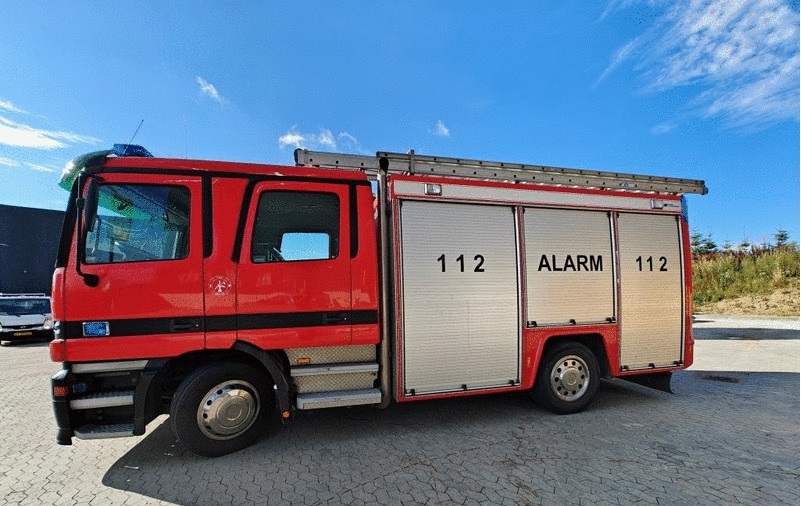 Mercedes Actros 1831, 2000L vody, Rosenbauer