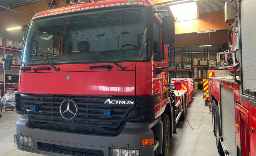 Mercedes Actros 2635 , 6×4, hákový nosič kontajnerov,  hydraulická ruka: HIAB 122B-3 DUO